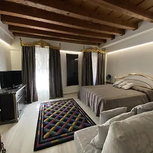 Ln Homes - San Marco Canal View Venise