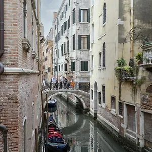 Gondola Luxury - Campo Santi Filippo E Giacomo By Wonderful Italy Venise