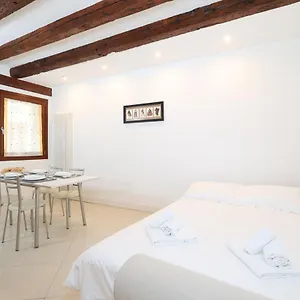 Apartment Bricola Biennale, Venedig